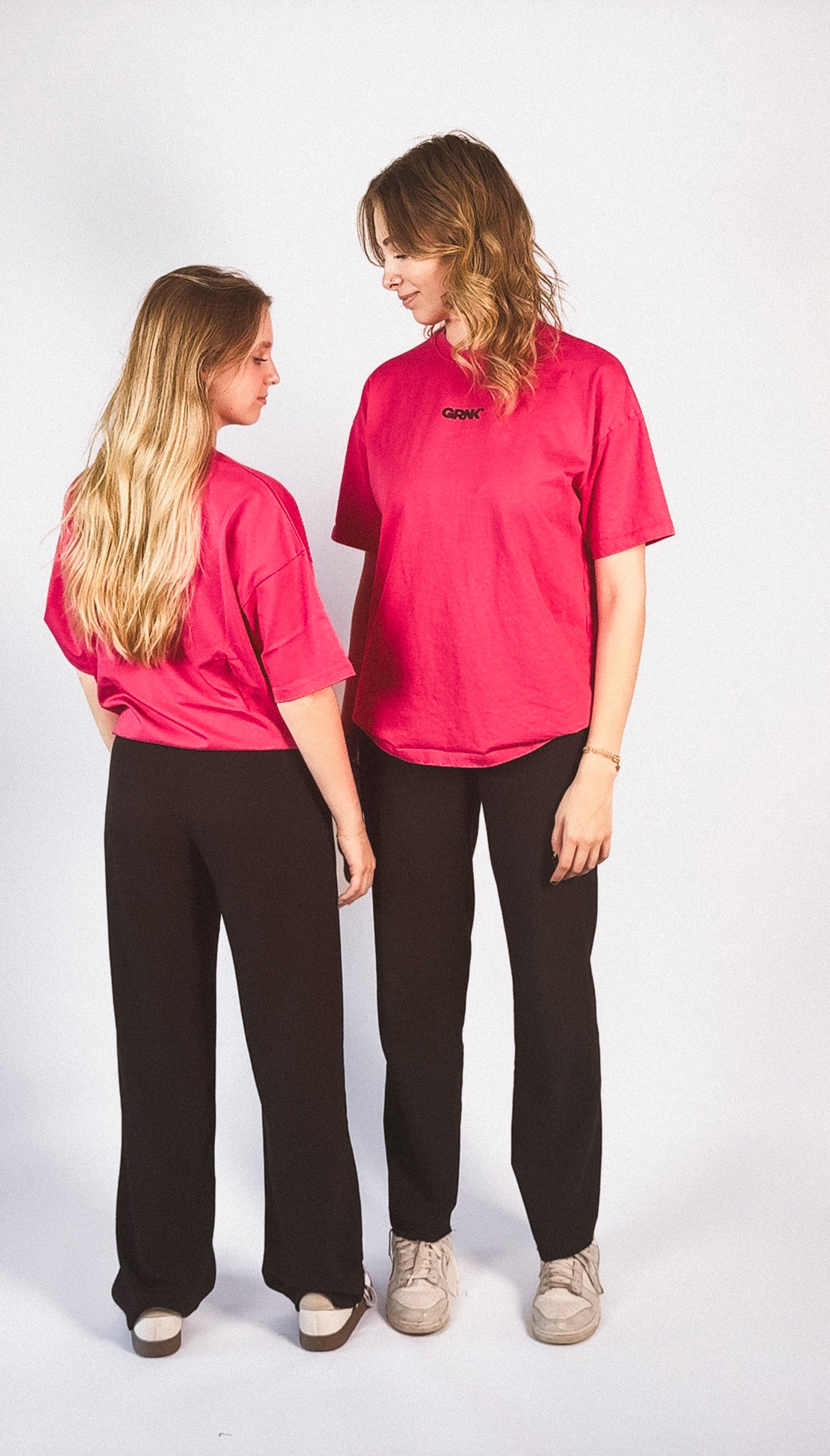 Oversized T-Shirt - GRNK - Game Over Never - Pink Edition